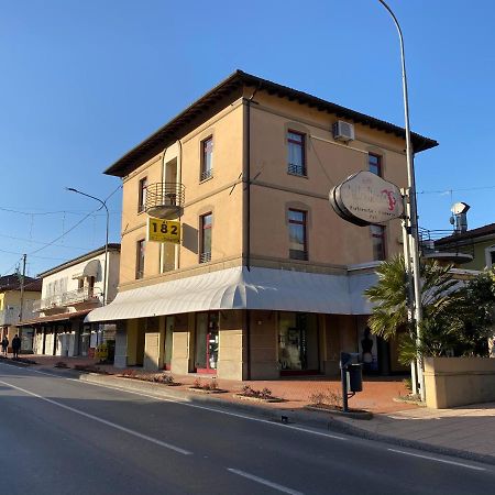 Al 182 Hotel Fornaci di Barga Ngoại thất bức ảnh